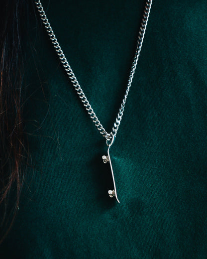Skateboard Pendant & Ring Bundle (Silver)